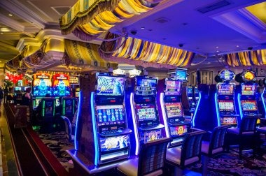 Slot game Aviator with Cash Out multiplier and settlement button